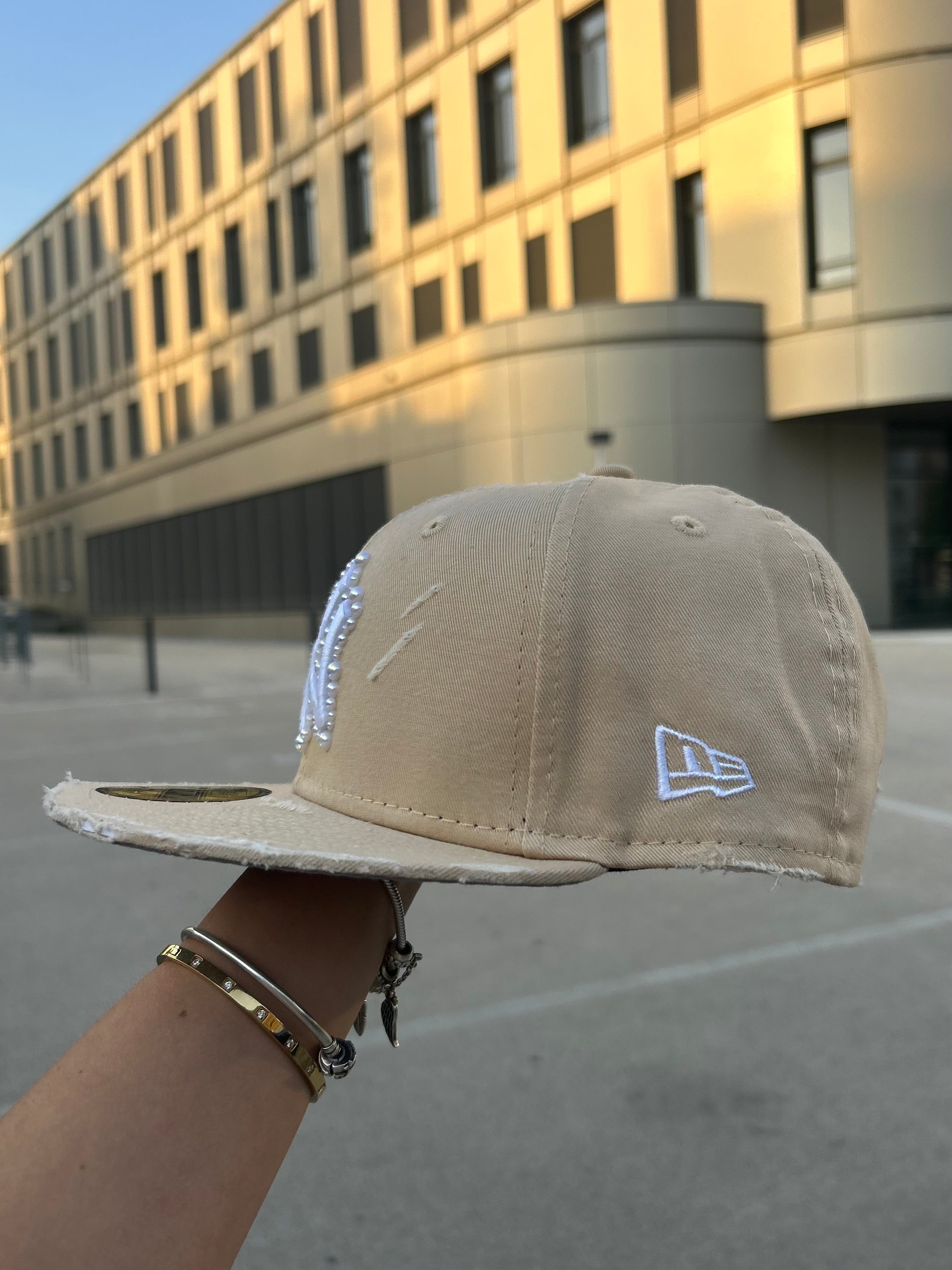 New era cap beige