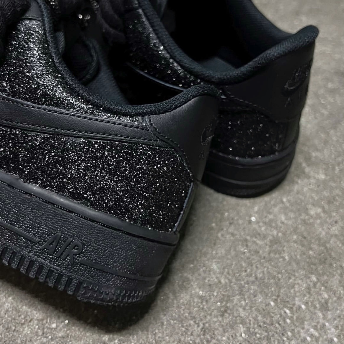 Air Force 1’07 Black double laced Glitter